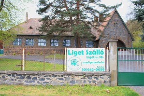 Liget Szálló, Uzsa
